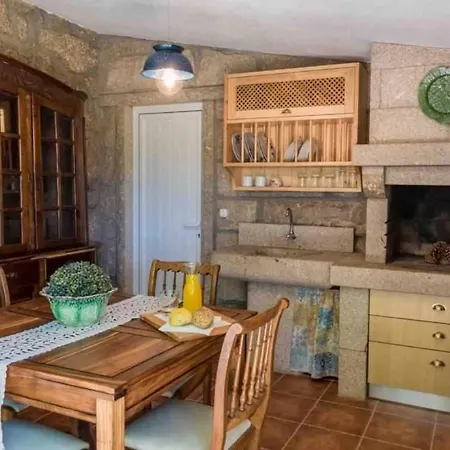 Country house Quinta Vale De Frades *