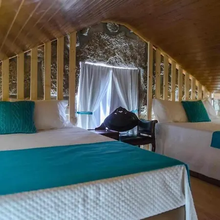 Country house Quinta Vale De Frades *