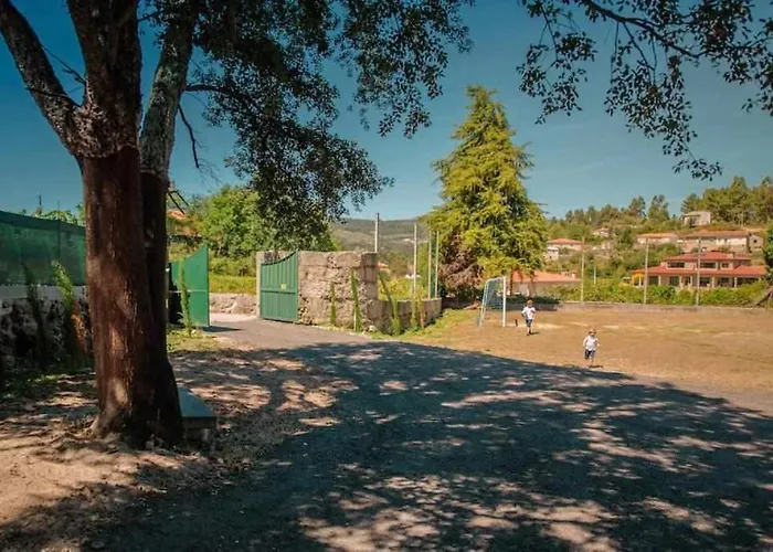 Gospodarstwo wiejskie Quinta Vale De Frades *